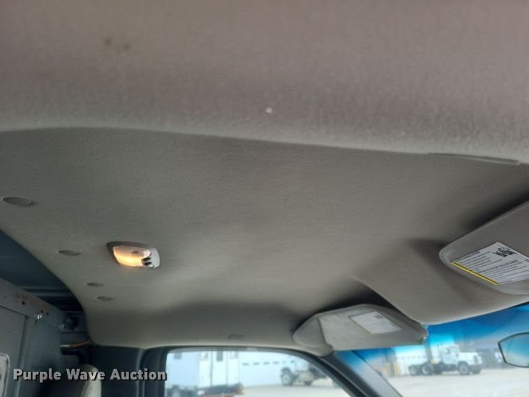 image for item MI9833 2014 Chevrolet Express  van