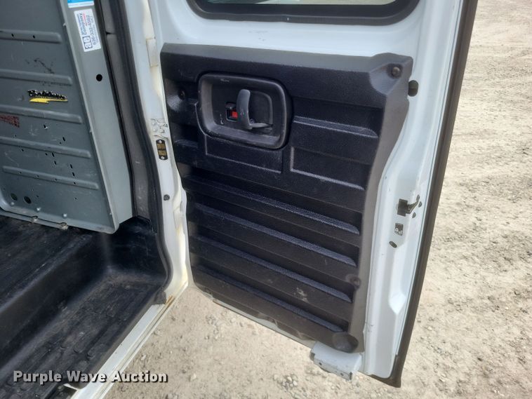 image for item MI9833 2014 Chevrolet Express  van