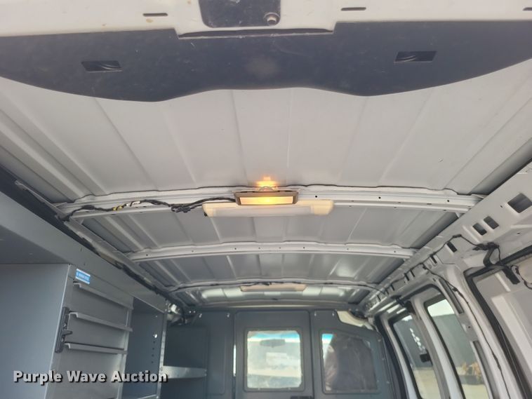 image for item MI9833 2014 Chevrolet Express  van