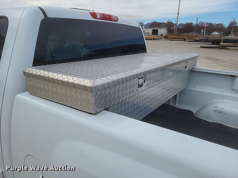 image for item MI9835 2011 Chevrolet Silverado 1500 LS  Ext. Cab pickup truck