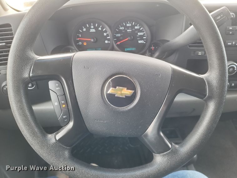 image for item MI9835 2011 Chevrolet Silverado 1500 LS  Ext. Cab pickup truck