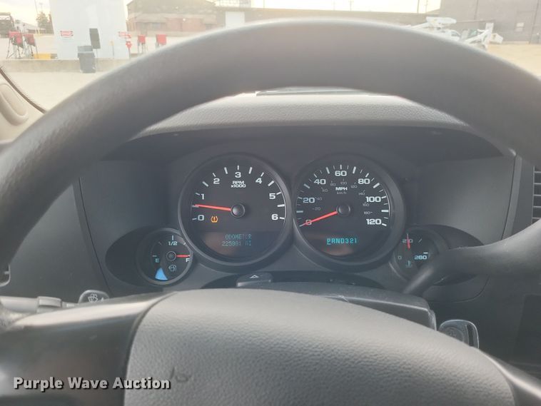 image for item MI9835 2011 Chevrolet Silverado 1500 LS  Ext. Cab pickup truck