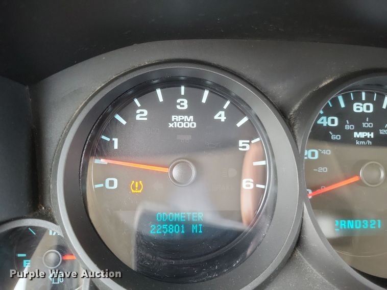 image for item MI9835 2011 Chevrolet Silverado 1500 LS  Ext. Cab pickup truck