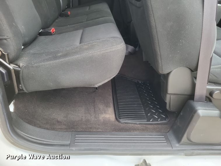 image for item MI9835 2011 Chevrolet Silverado 1500 LS  Ext. Cab pickup truck