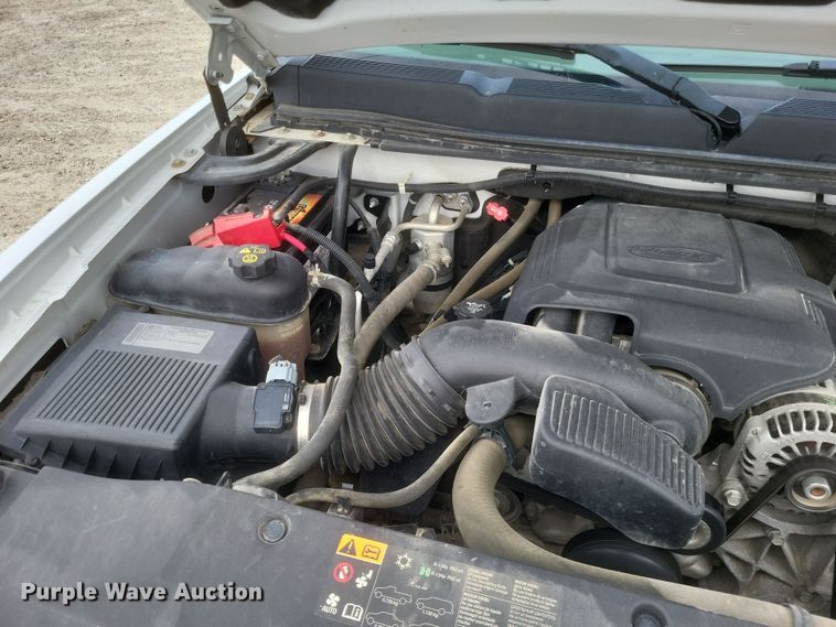 image for item MI9835 2011 Chevrolet Silverado 1500 LS  Ext. Cab pickup truck