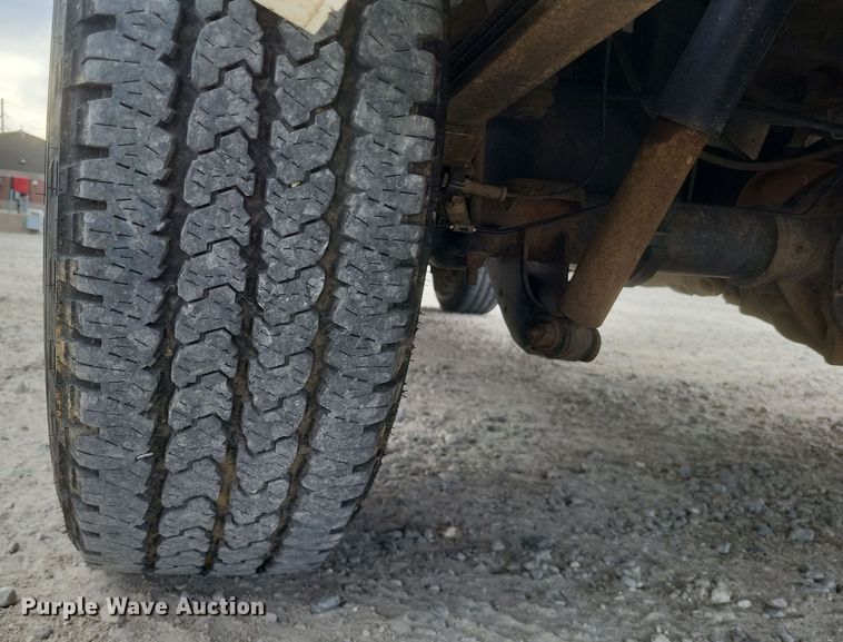 image for item MI9835 2011 Chevrolet Silverado 1500 LS  Ext. Cab pickup truck