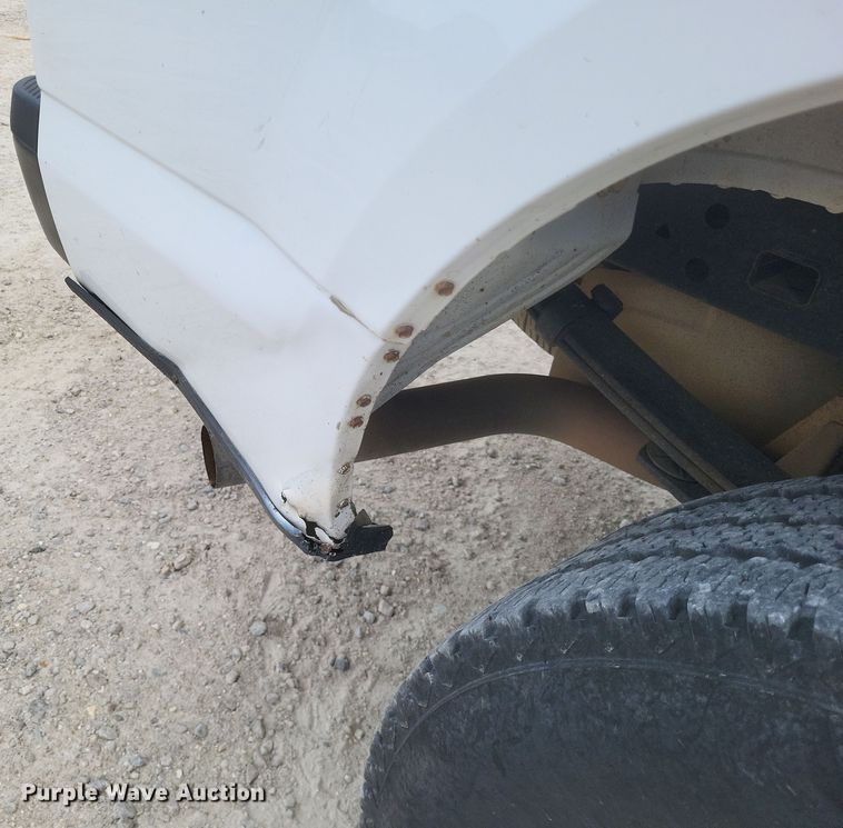 image for item MI9836 2015 Ford F150 XL  SuperCab pickup truck