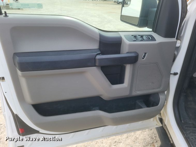 image for item MI9836 2015 Ford F150 XL  SuperCab pickup truck