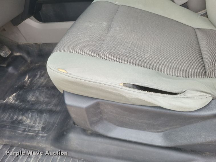 image for item MI9836 2015 Ford F150 XL  SuperCab pickup truck