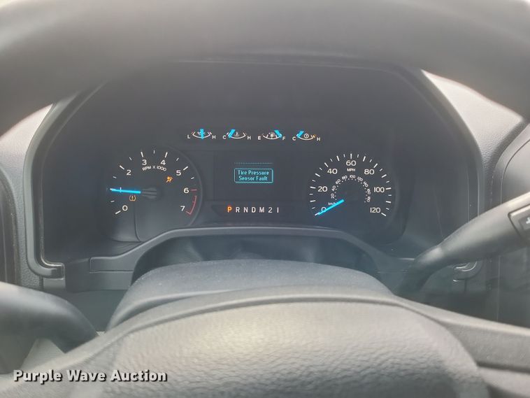 image for item MI9836 2015 Ford F150 XL  SuperCab pickup truck