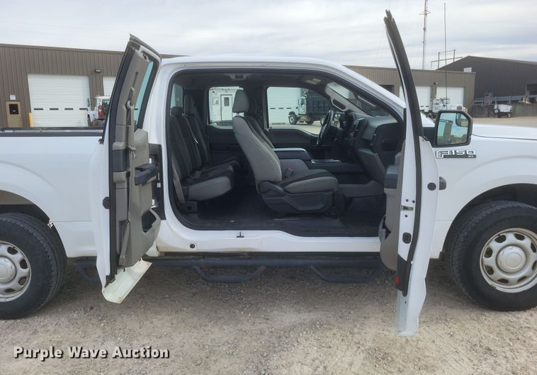image for item MI9836 2015 Ford F150 XL  SuperCab pickup truck