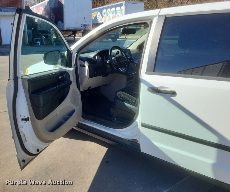 image for item MI9842 2014 Dodge Grand Caravan  van