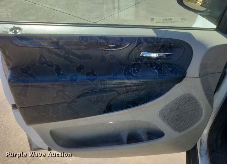 image for item MI9842 2014 Dodge Grand Caravan  van