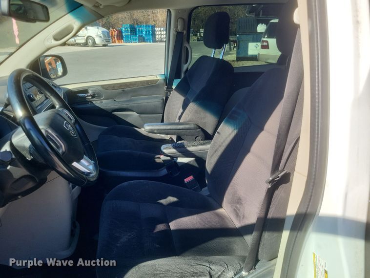 image for item MI9842 2014 Dodge Grand Caravan  van