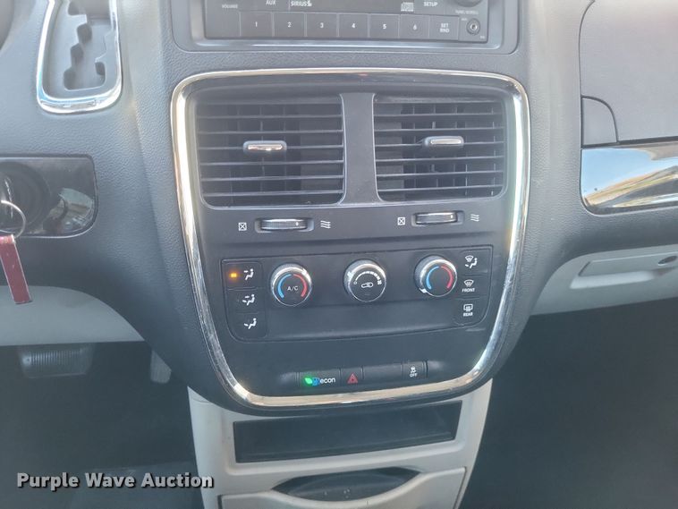 image for item MI9842 2014 Dodge Grand Caravan  van