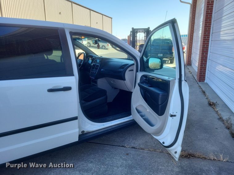image for item MI9842 2014 Dodge Grand Caravan  van