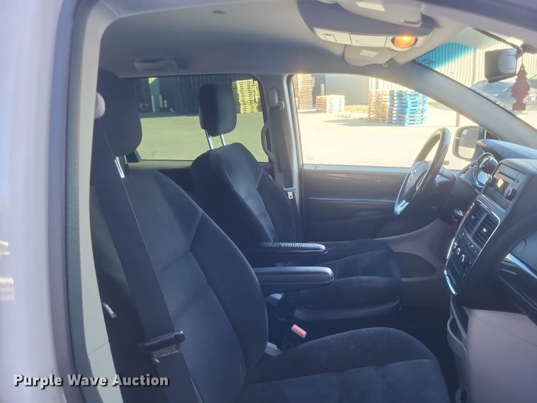 image for item MI9842 2014 Dodge Grand Caravan  van