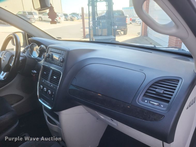 image for item MI9842 2014 Dodge Grand Caravan  van