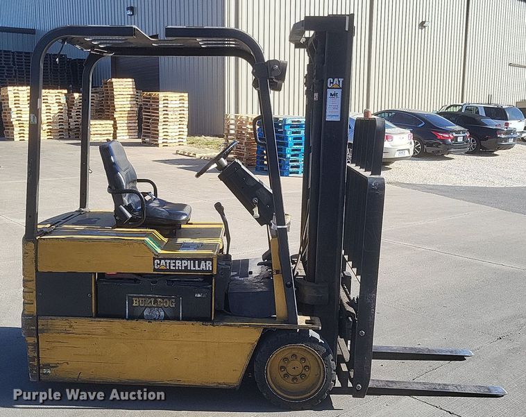 image for item MI9843 Caterpillar EP18T  forklift