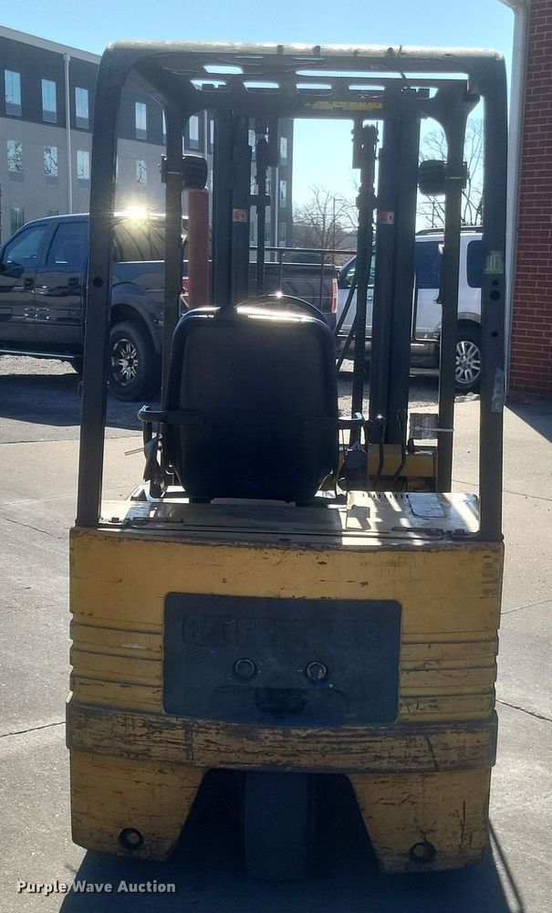 image for item MI9843 Caterpillar EP18T  forklift