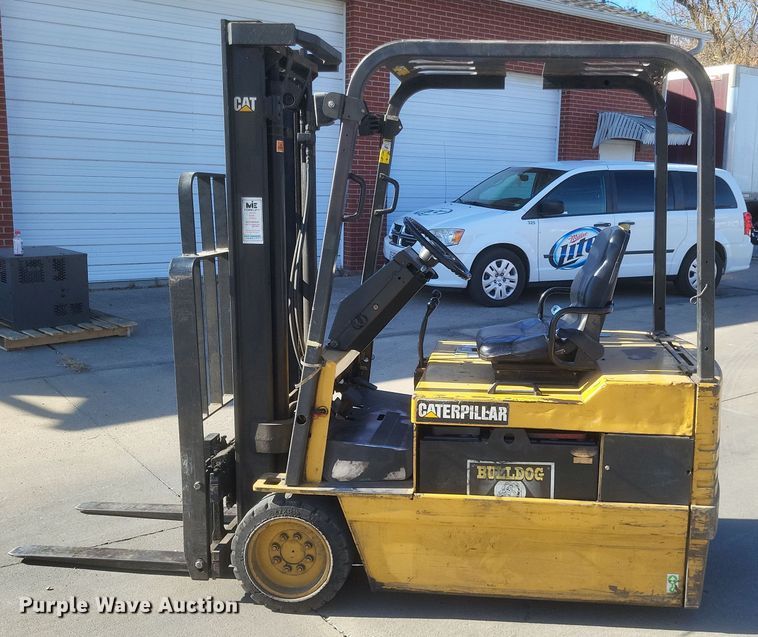 image for item MI9843 Caterpillar EP18T  forklift