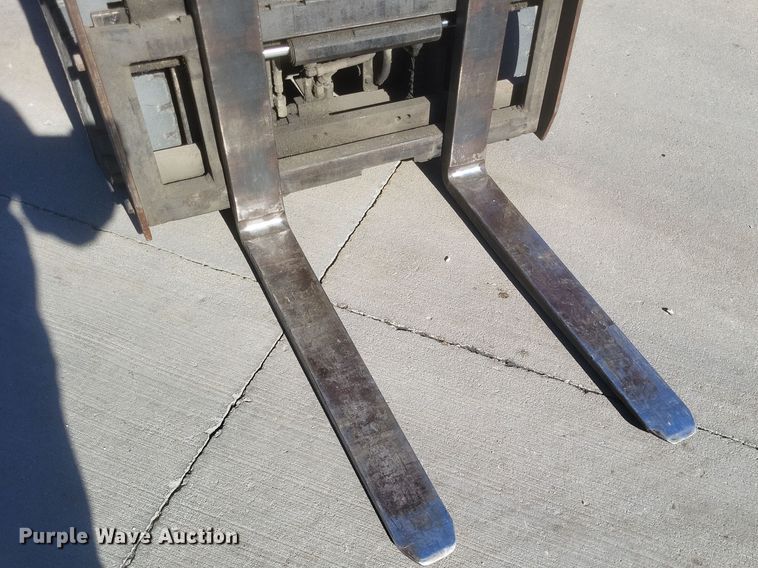 image for item MI9843 Caterpillar EP18T  forklift