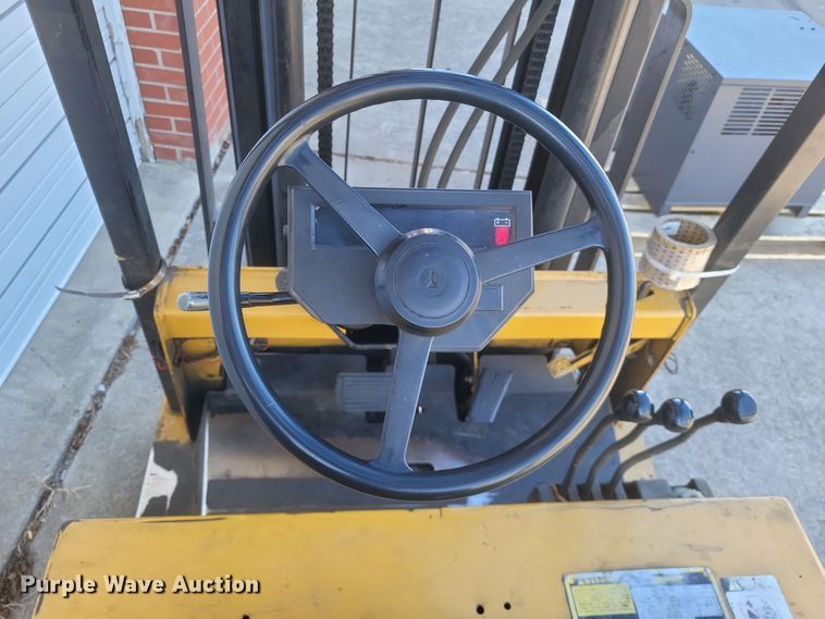 image for item MI9843 Caterpillar EP18T  forklift