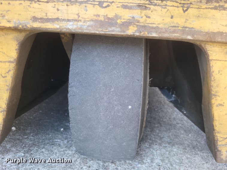 image for item MI9843 Caterpillar EP18T  forklift