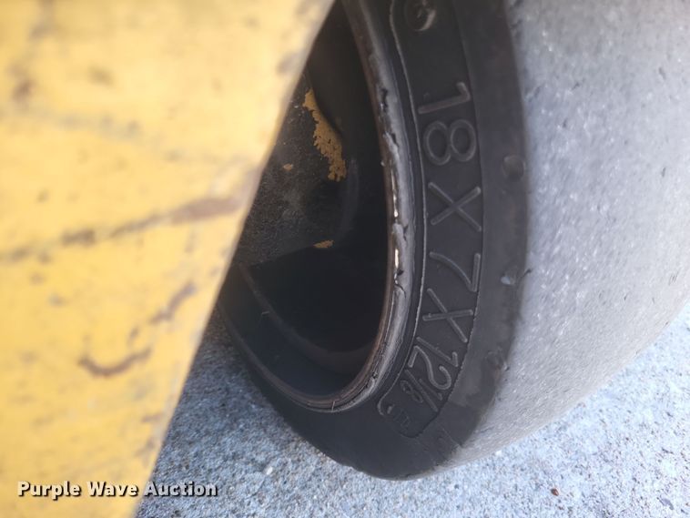 image for item MI9843 Caterpillar EP18T  forklift