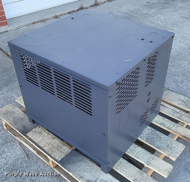 image for item MI9843 Caterpillar EP18T  forklift