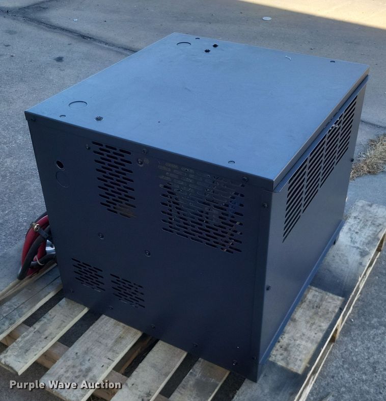 image for item MI9843 Caterpillar EP18T  forklift