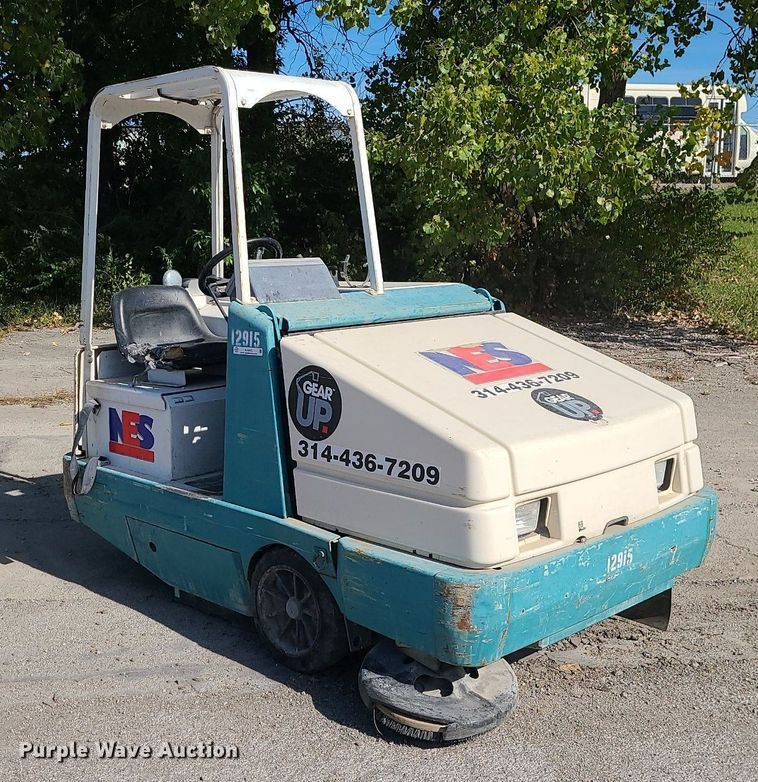 image for item MJ9443 Tennant  sweeper