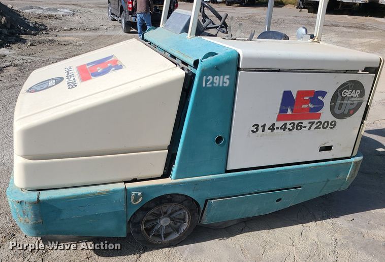 image for item MJ9443 Tennant  sweeper