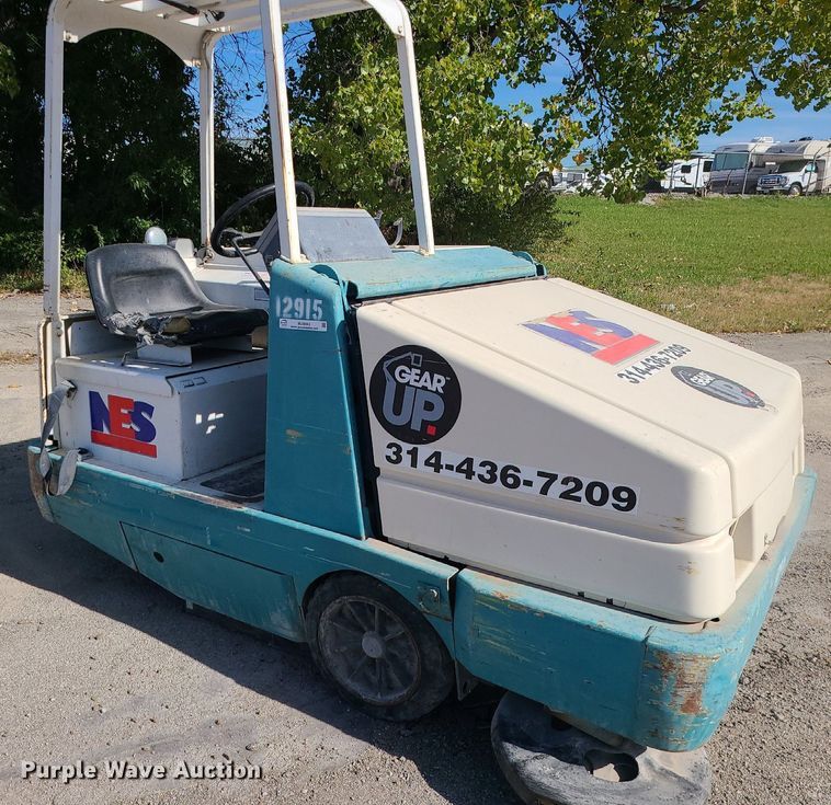 image for item MJ9443 Tennant  sweeper