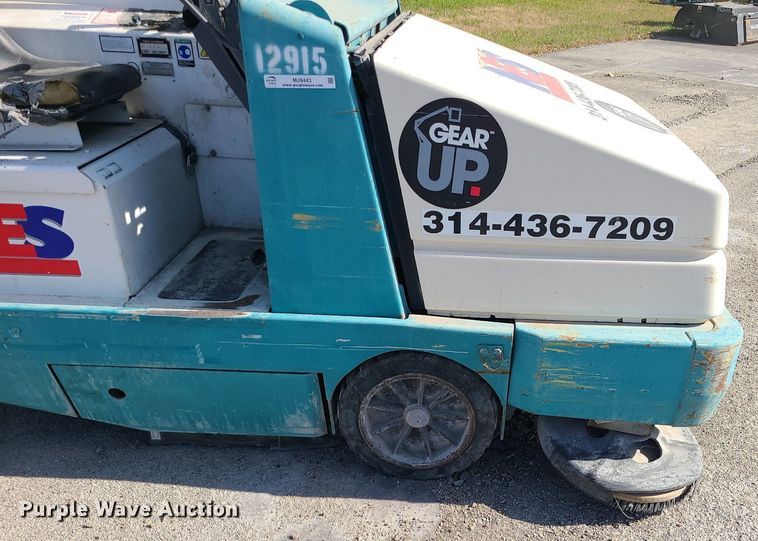 image for item MJ9443 Tennant  sweeper