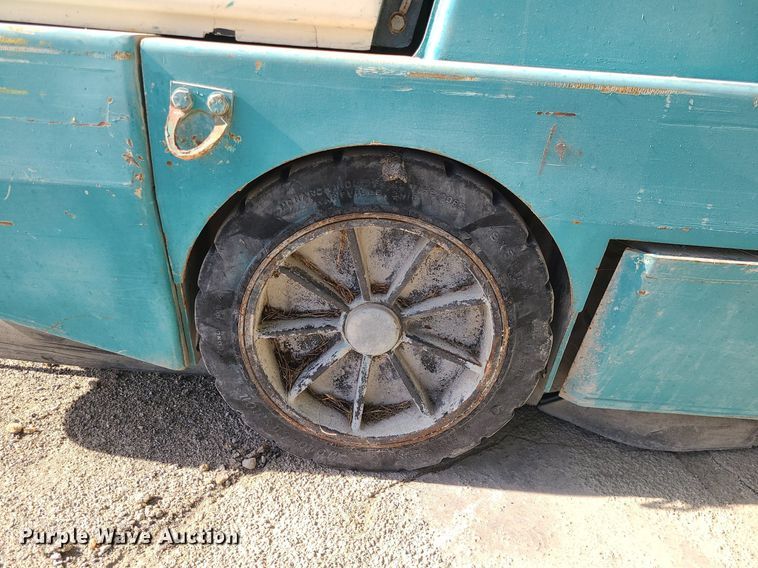 image for item MJ9443 Tennant  sweeper