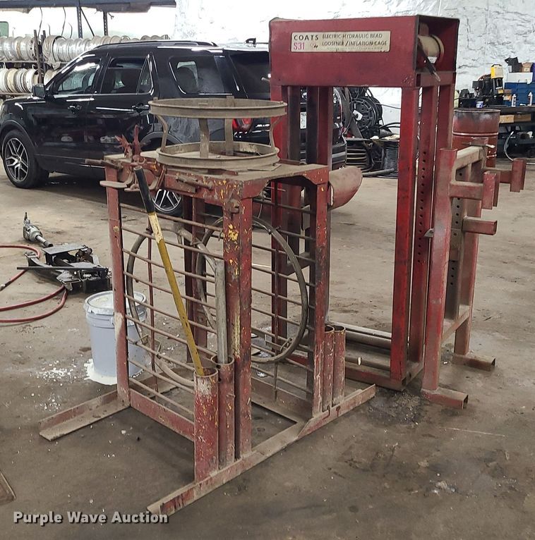 image for item MJ9519 (2) tire machines