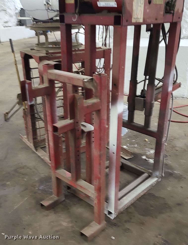 image for item MJ9519 (2) tire machines