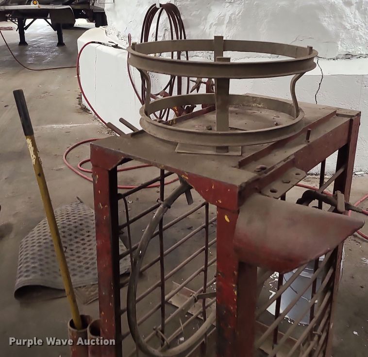 image for item MJ9519 (2) tire machines