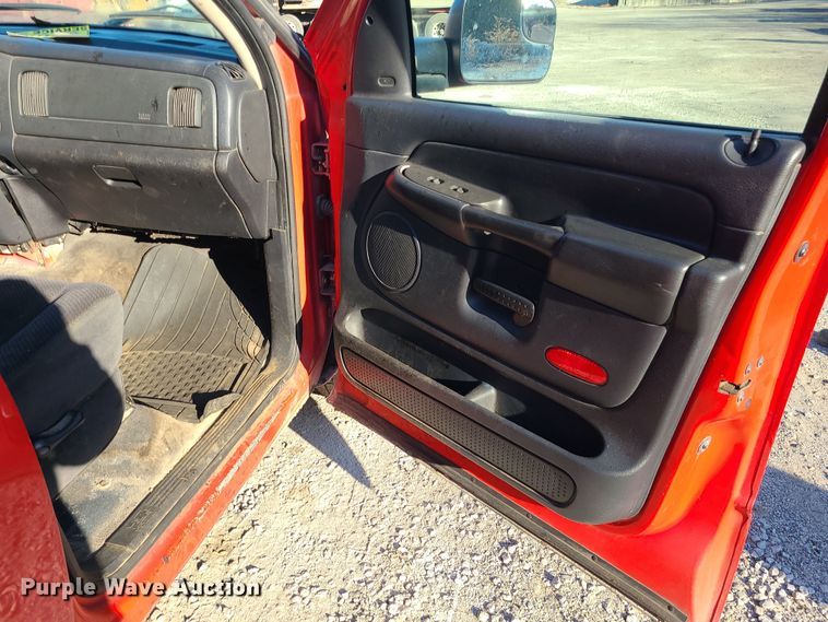 image for item MJ9522 2003 Dodge Ram 2500  Quad Cab pickup truck