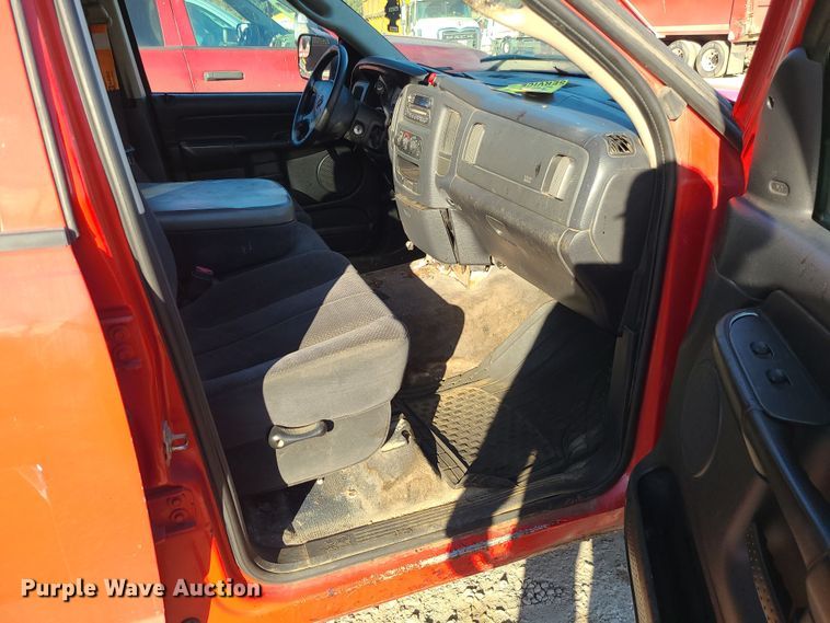 image for item MJ9522 2003 Dodge Ram 2500  Quad Cab pickup truck