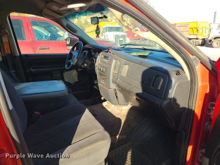 image for item MJ9522 2003 Dodge Ram 2500  Quad Cab pickup truck