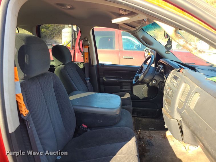 image for item MJ9522 2003 Dodge Ram 2500  Quad Cab pickup truck