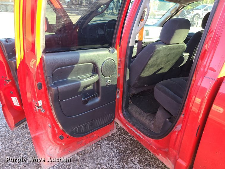 image for item MJ9522 2003 Dodge Ram 2500  Quad Cab pickup truck