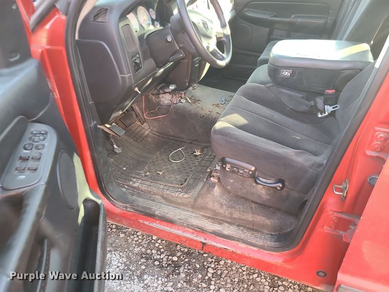 image for item MJ9522 2003 Dodge Ram 2500  Quad Cab pickup truck