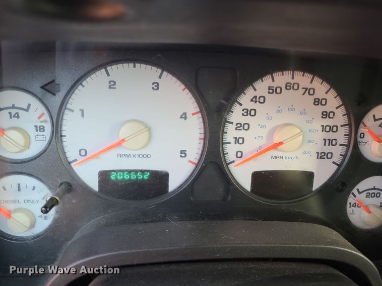 image for item MJ9522 2003 Dodge Ram 2500  Quad Cab pickup truck