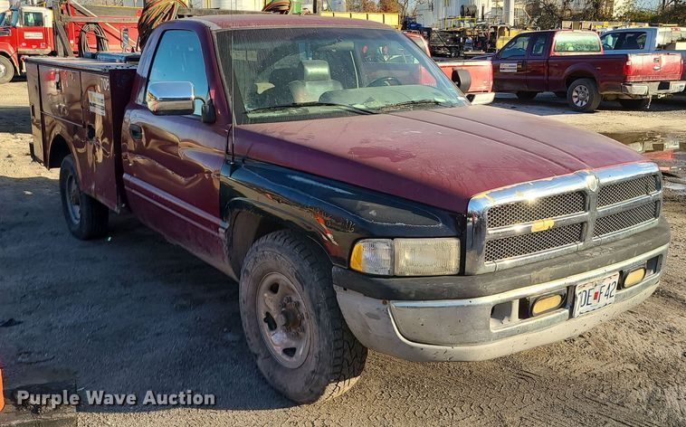 image for item MJ9523 1994 Dodge Ram 2500  utility bed pickup truck