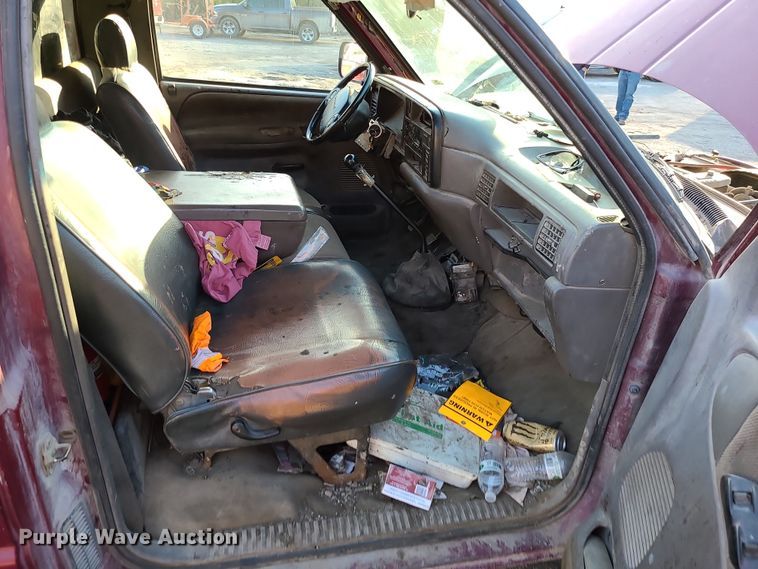 image for item MJ9523 1994 Dodge Ram 2500  utility bed pickup truck