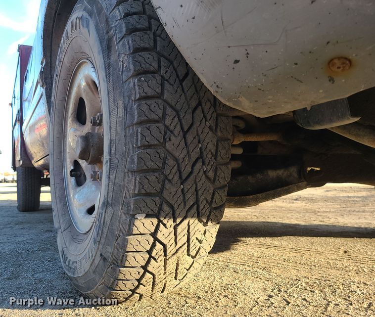 image for item MJ9523 1994 Dodge Ram 2500  utility bed pickup truck