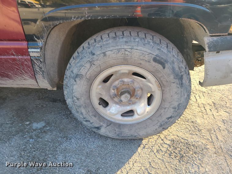 image for item MJ9523 1994 Dodge Ram 2500  utility bed pickup truck